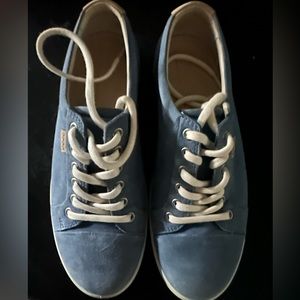 Ecco Suede Sneakers - LIKE NEW EU 39